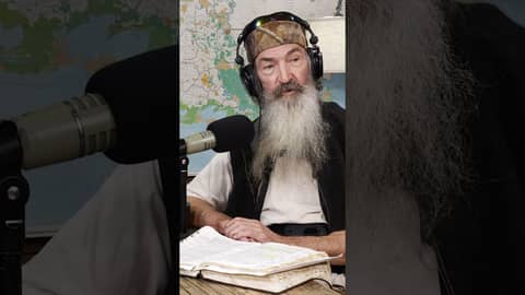 Phil Robertson Applauds Health Care Workers Phil Robertson Applauds Health Care Workers