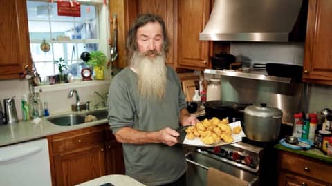 Mama's 10-Minute Hot Water Cornbread (RECIPE) | Phil Robertson