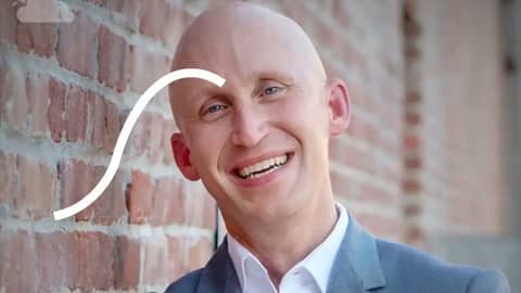 Marriage Therapist Gives 11 Tips to a Happier Marriage After Working with Over 1,000 Couples