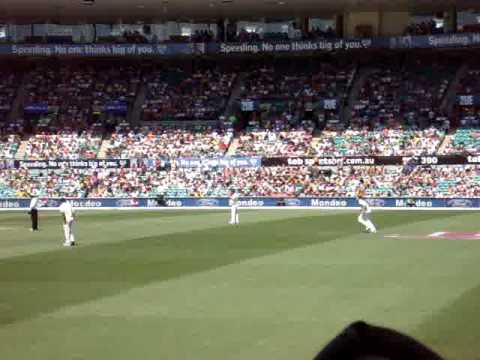 Doug Bollinger 1st Ball in Test Cricket SCG January 2009
