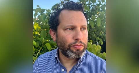 The Lie Detectives. In search of a playbook for winning elections in the Disinformation Age. Talking with author Sasha Issenberg.