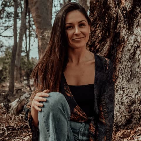 326 | Rhiannon Heins - Your Go-To Intuitive Coach