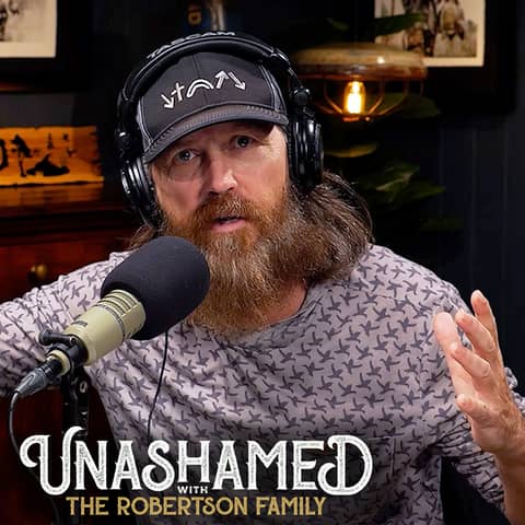 Ep 1212 | Jase Goes off on a Popular Winter Fashion Trend & Jesus Paid All Our Debts but One