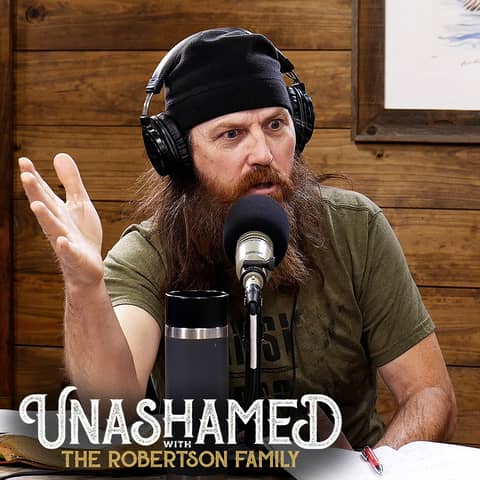 Ep 833 | Everyone Phil Baptizes Has One Thing in Common & Jase Is Deeply Moved by a Widower’s Story