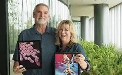 211 | Steffanie Strathdee and Thomas Patterson - The Authors of ”The Perfect Predator”