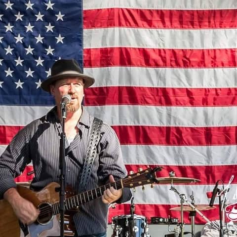 Live from Songbirds Studio Thomas Hinds