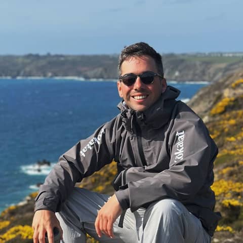 #137 - Exploring the Waters of Cornwall by Sea Kayak with James Roberts