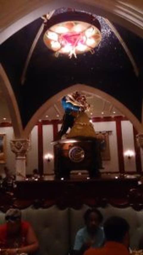 Eating at Disney World (Magic Kingdom)