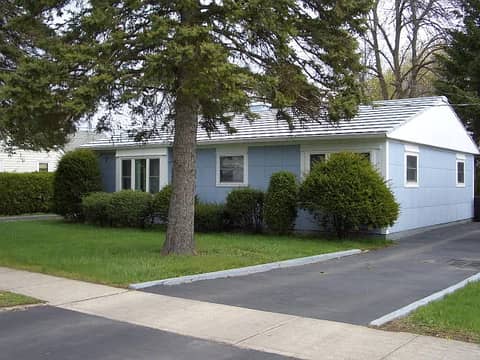 Lustron Love: Inside a Rare All-Metal Home