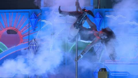 Taiwan’s Funeral Strippers: “Dancing for the Dead” – S5-E40