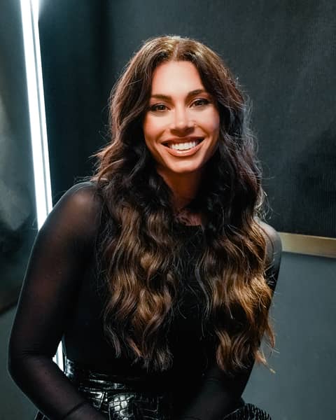 How to Find the Courage to Be Yourself | with Leila Hormozi