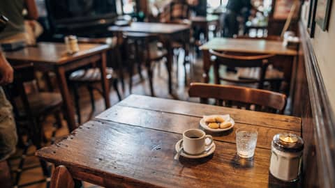 An Afternoon at a Cozy Cafe: Relaxing Slow Living for Early Spring