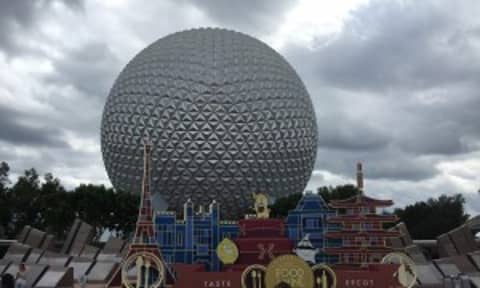 5 Reasons EPCOT’s Food and Wine Festival is Frustrating…and Why They Don’t Matter!