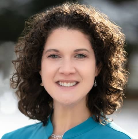 E374: Stephanie M. Hutchins, Ph.D. - The power of nature in healing trauma  | Trauma Healing Coach