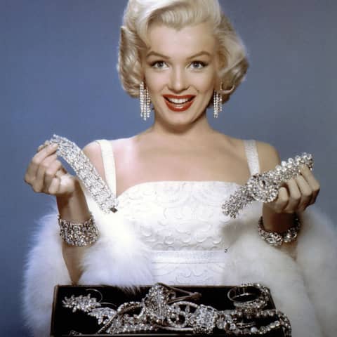 Ep. 61 - Why It Makes Sense To Give "Impractical" Jewelry She Won't Wear Everyday