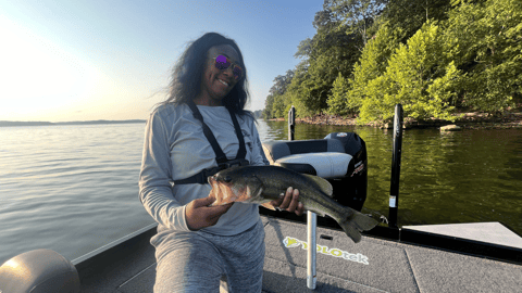 EP. 338 Insight into Tournament Fishing: Lorraine Parkinson's Debut in Competition