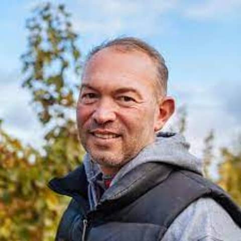 Casting Long Shadows over Columbia Valley w/ Gilles Nicault, Longshadows