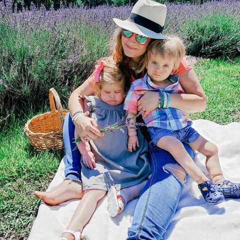 Meet Amazing with Medical Mama and Podcast Hostess of When Autumn Comes