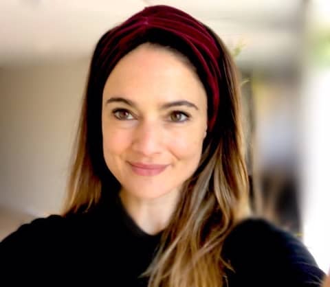 Transform Your Childhood Trauma into Growth and Healing | with Stephanie Carinia