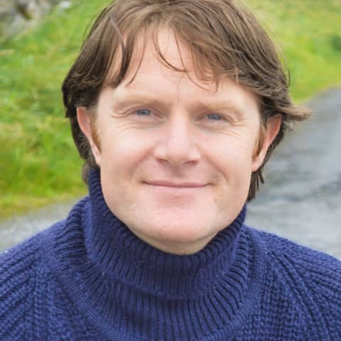 S3E8: MacDara Ó Conaola   – Aran Islander Keeping Irish language & Music Vibrant