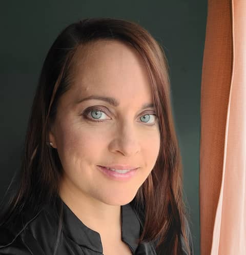 E217: How to Change the Emotional Impact of Trauma with Samantha Mason Vazquez | Trauma Healing Coach