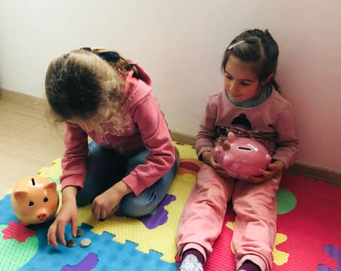 8 Steps to take when teaching money to kids 8 Steps to take when teaching money to kids