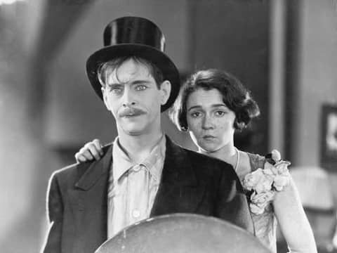 Timing Matters: When Not to Buy An Engagement Ring or Other Fine Jewelry