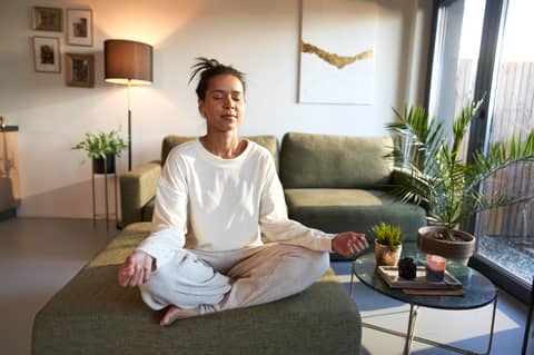 Learn Silent Meditation: A Beginner’s Step-by-Step Guide