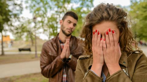 3 Dumb Relationship Myths That Are Quietly Killing Your Connection 3 Dumb Relationship Myths That Are Quietly Killing Your Connection