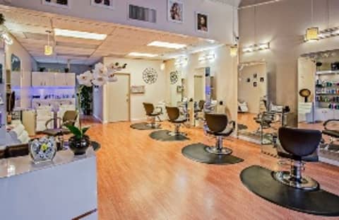 Hair salon etiquette