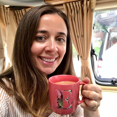 S4E4: Elaine Ní Bhraonáin PhD - Irish Language, Irish In NYC & A Mother With A Story To Tell