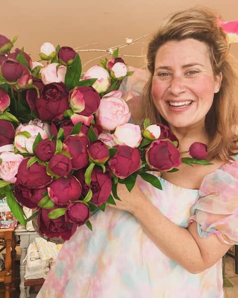 EP 230: MASTERING CUSTOMER EXPERIENCE IN RETAIL WITH MEGHAN WAGNER