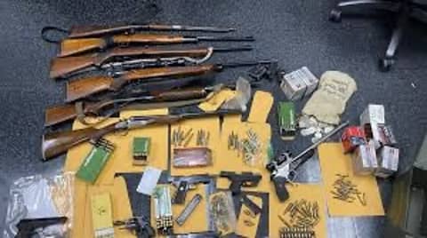 Armas, drogas y los federales