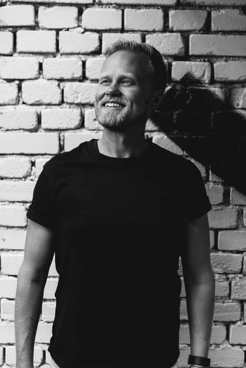 Embracing Innovation in Hospitality: A Conversation with Niko Karstiko from Bob W.