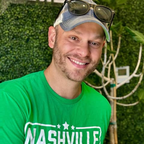 182: How a Tour Guide Side Hustle Grew Into a $600K Business