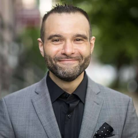 Using the Magic of Visual Storytelling to Build Your Personal Brand