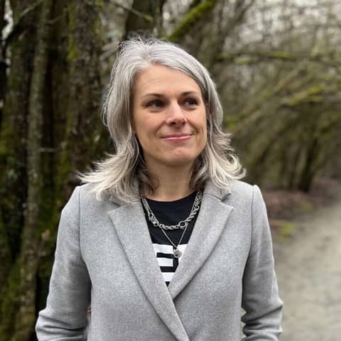 A WRITER'S LIFE  ERIN STEELE