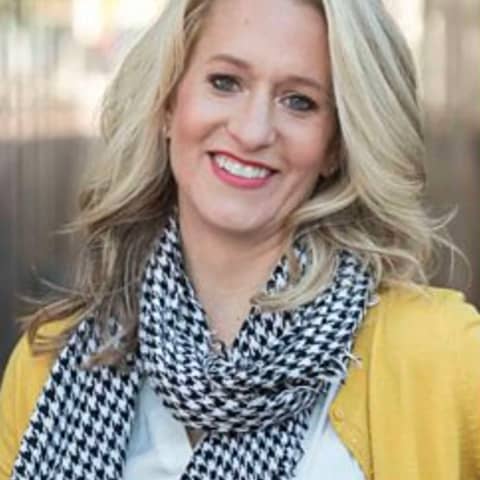 How to Stand Out and Drive Growth by Achieving Sales & Marketing Alignment