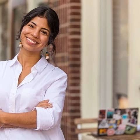 Joselyn Flores -  Virtual Assistant