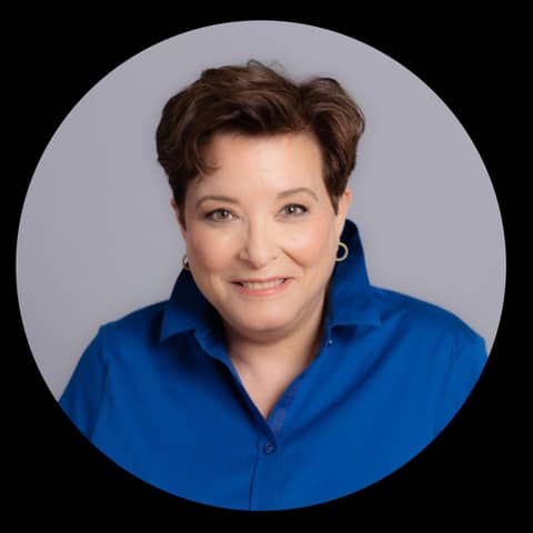 A Fortune 500 Executive Builds her Personal Brand, Becomes a Top Brand Ambassador for her Company, and Rallies her team of 20,000 on Social Media