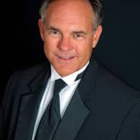 Dr. Joe Holt, Conductor and Artistic Director of Choral Artists of Sarasota, Joins the Club