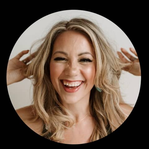 Andrea Merrill's Triumph: From Adversity to Success as a Fractional CMO & The Secret to Making Money from Speaking Engagements