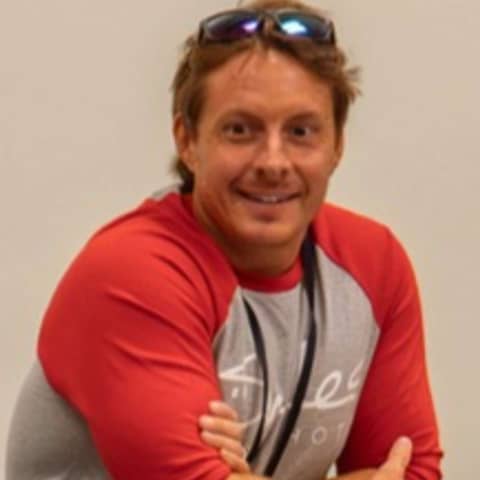 Click Capture Connect: Turning Digital Attention Into Real World Sales Ft. Derek Michaloski - Episode #197