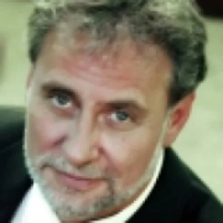 Un imperiu ridicat &icirc;n 16 ani se poate prăbuși &icirc;n 24 de ore. Ce fel de Ungarie urmează după Orb&aacute;n?