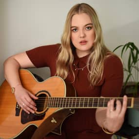 Just Mia Profile Photo