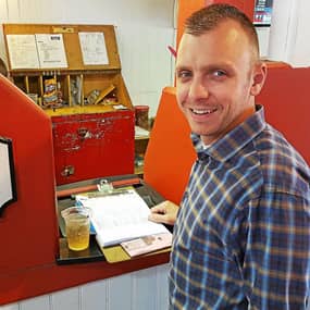 Sam Hollingsworth Profile Photo