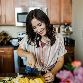 Elizabeth Canas Profile Photo