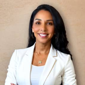 Holly Cotton Profile Photo Holly Cotton Profile Photo