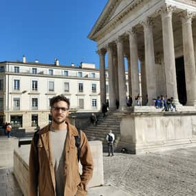 Elliot Gates Profile Photo Elliot Gates Profile Photo