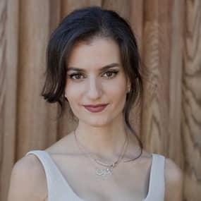 Najwa Zebian Profile Photo